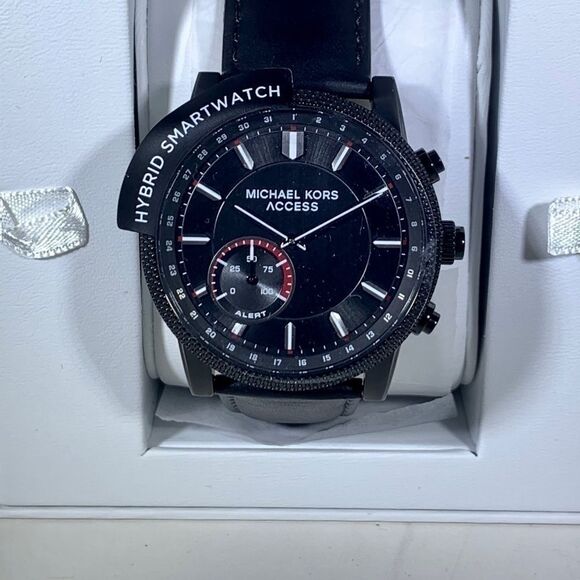 Michael Kors Hybrid Smart Access Watch - Picture 4 of 7